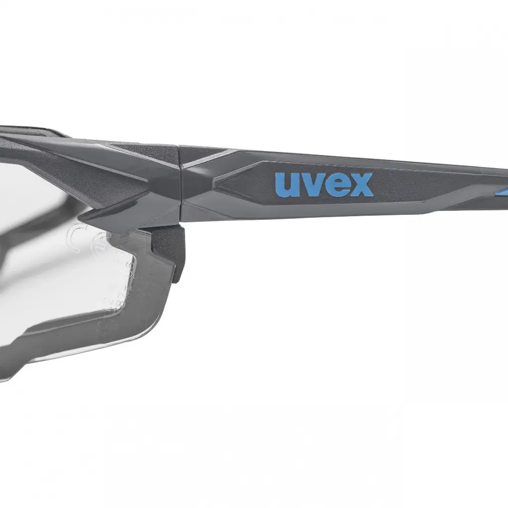 uvex suXXeed PPE safety glasses, supravision coating technology – permanently anti-fog and scratch-resistant clear lens