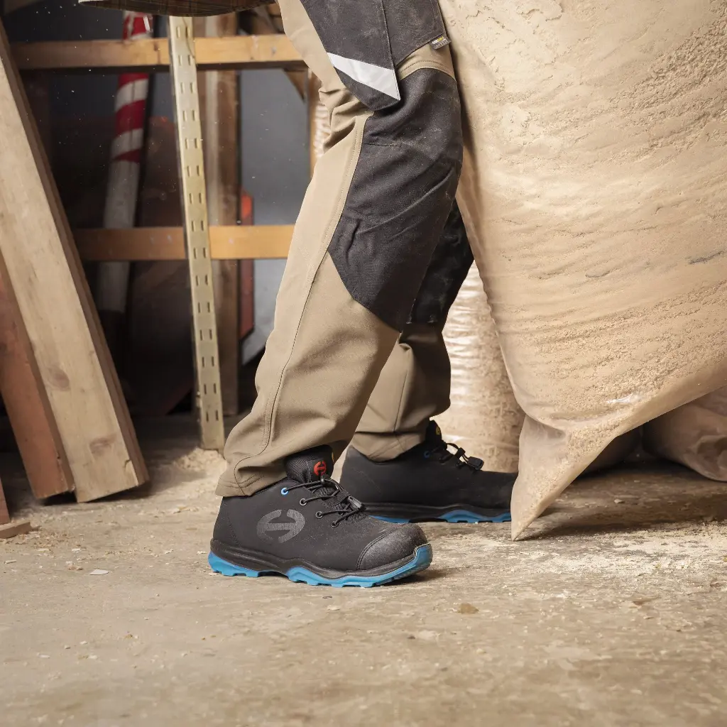 uvex Heckel RUN-R PLANET 300 LOW PPE Safety Trainer Shoes, 100% metal-free, ESD, 3-13